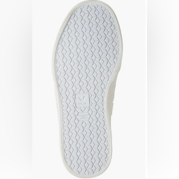 Veja Campo Leather Sneakers Size 39/ US 8 in White Natural Suede - Picture 4 of 11